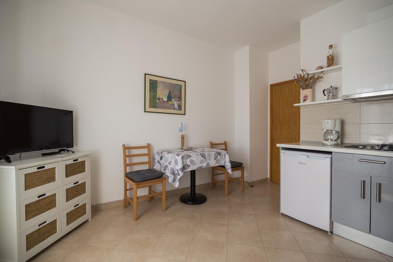Apartments Micic フヴァル エクステリア 写真